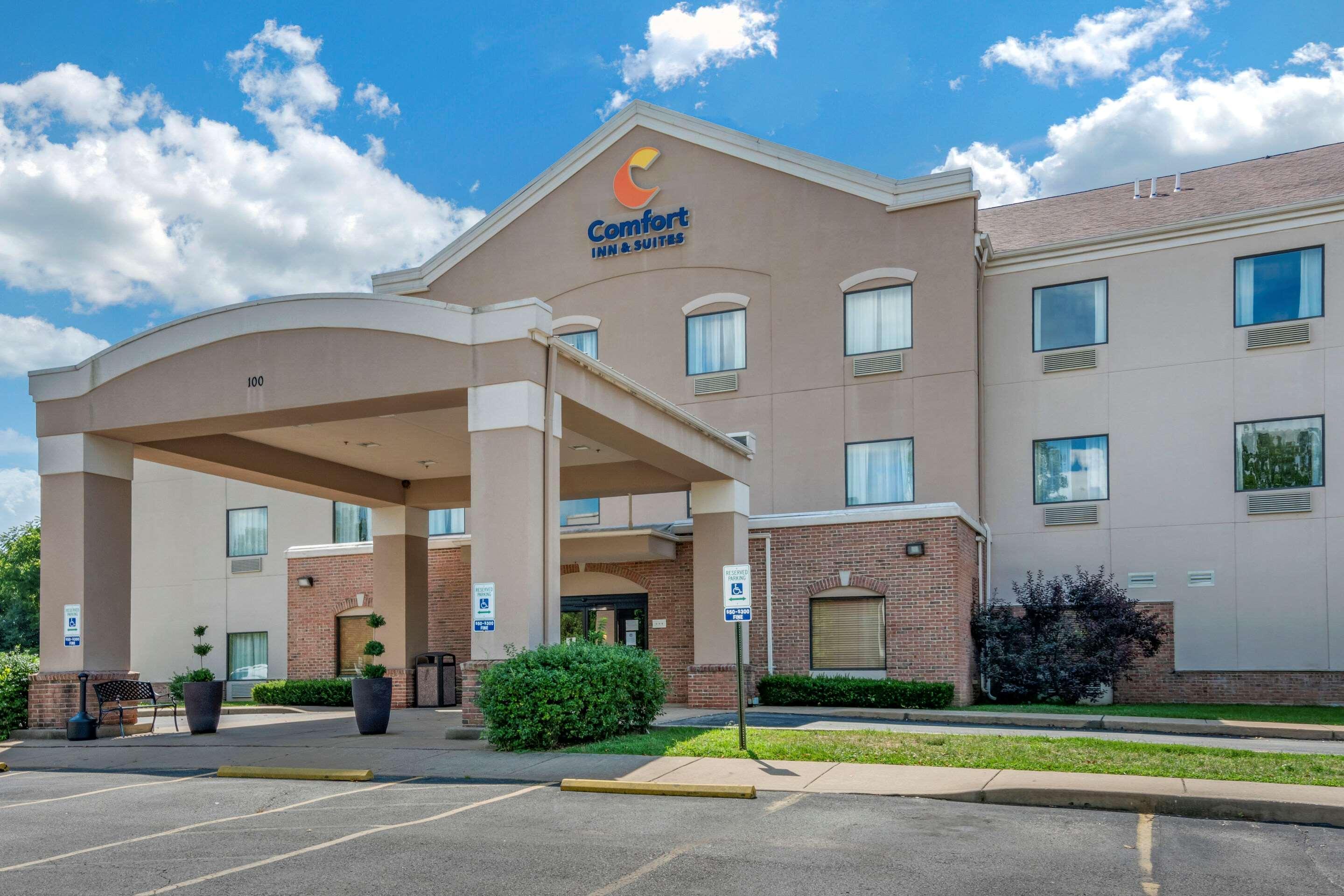 Hotel Comfort & St Louis-o'fallon 3*