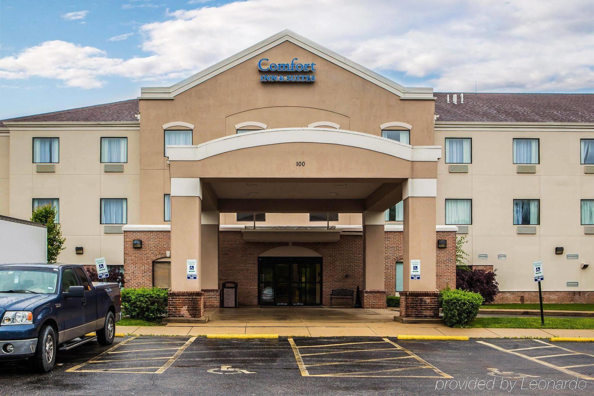 Hotel Comfort & St Louis-o'fallon 3*